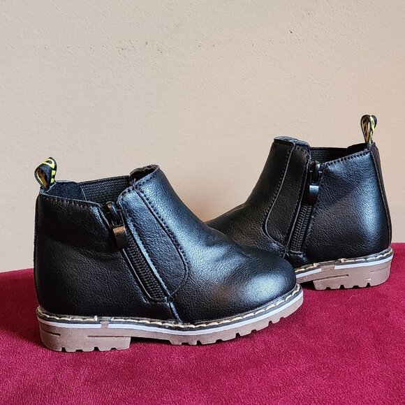 Chelsea Leather Boots Side Zip Flat with Elastic Side Tabs Sizing EU 22 US 6 - Picture 5 of 9